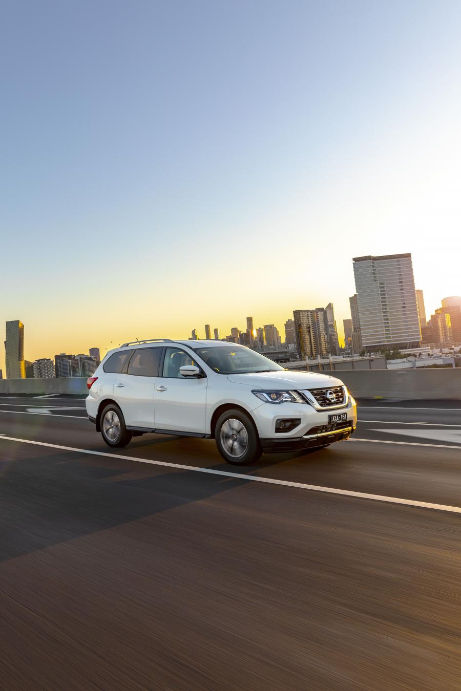  Nissan Pathfinder ST (R52) 2017 года  (AU) (фото 17 из 40)